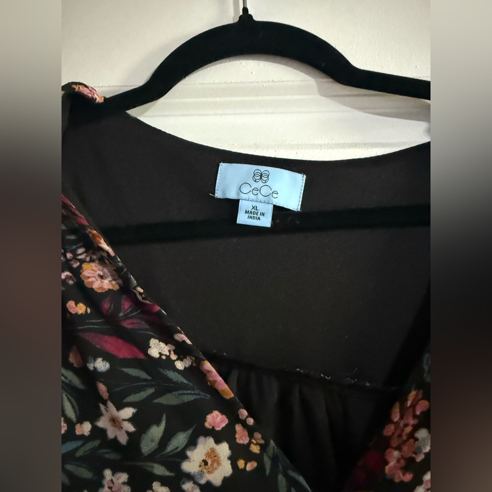 CeCe Black Floral Blouse - Picture 5 of 7